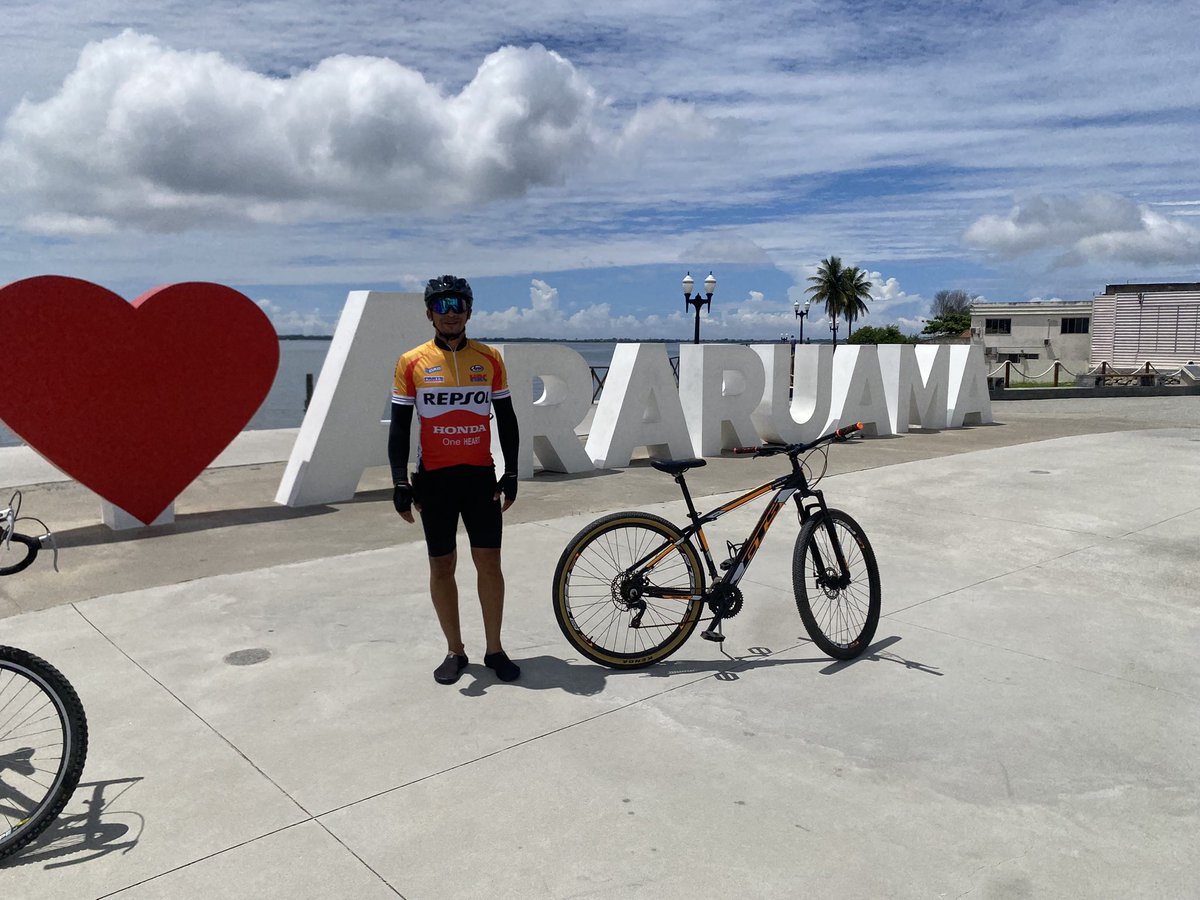 lazzarinik90's tweet photo. “Despedindo o ano com aventura e gratidão! 🚴‍♂️🌊 Nada como um pedal à beira-mar para renovar as energias e refletir sobre as conquistas de 2024. Que venha 2025! 🙌 

#PedalNaPraia #FimDeAno #VidaAoArLivre #Gratidão” https://t.co/6fGg6y2nqN