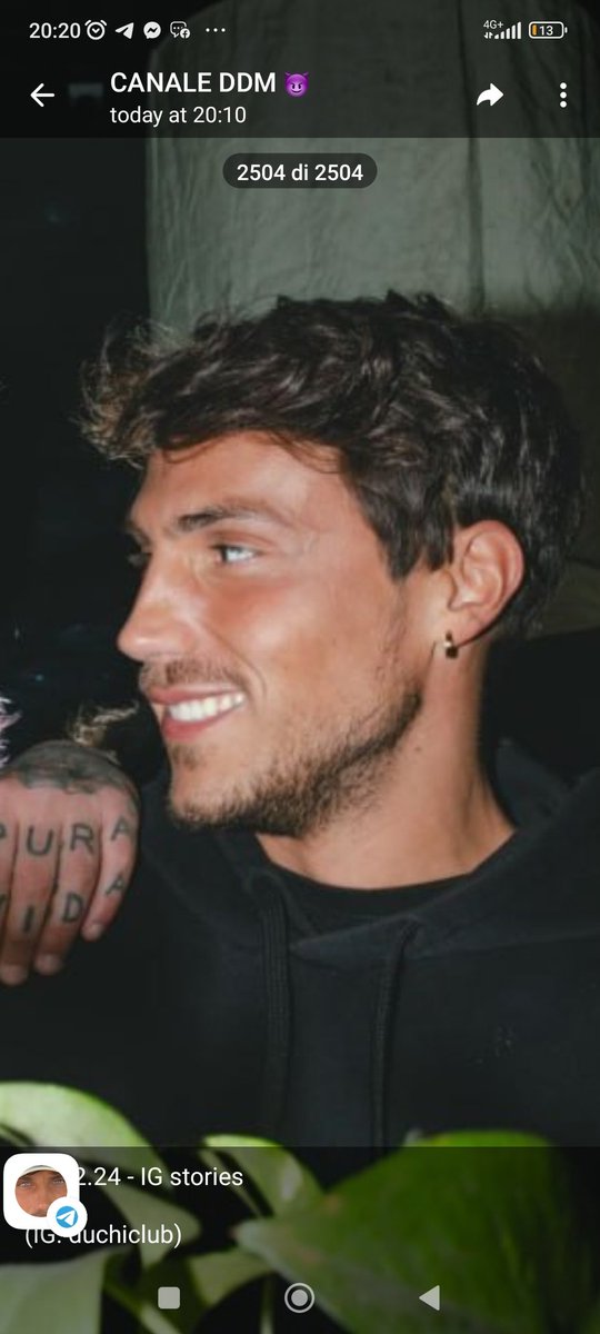 Il profilo perfetto di questo ragazzo meraviglioso 💖 #ddm sorridi sempre che vederti sorridere finalmente nn ha prezzo 😍😘❤️😉