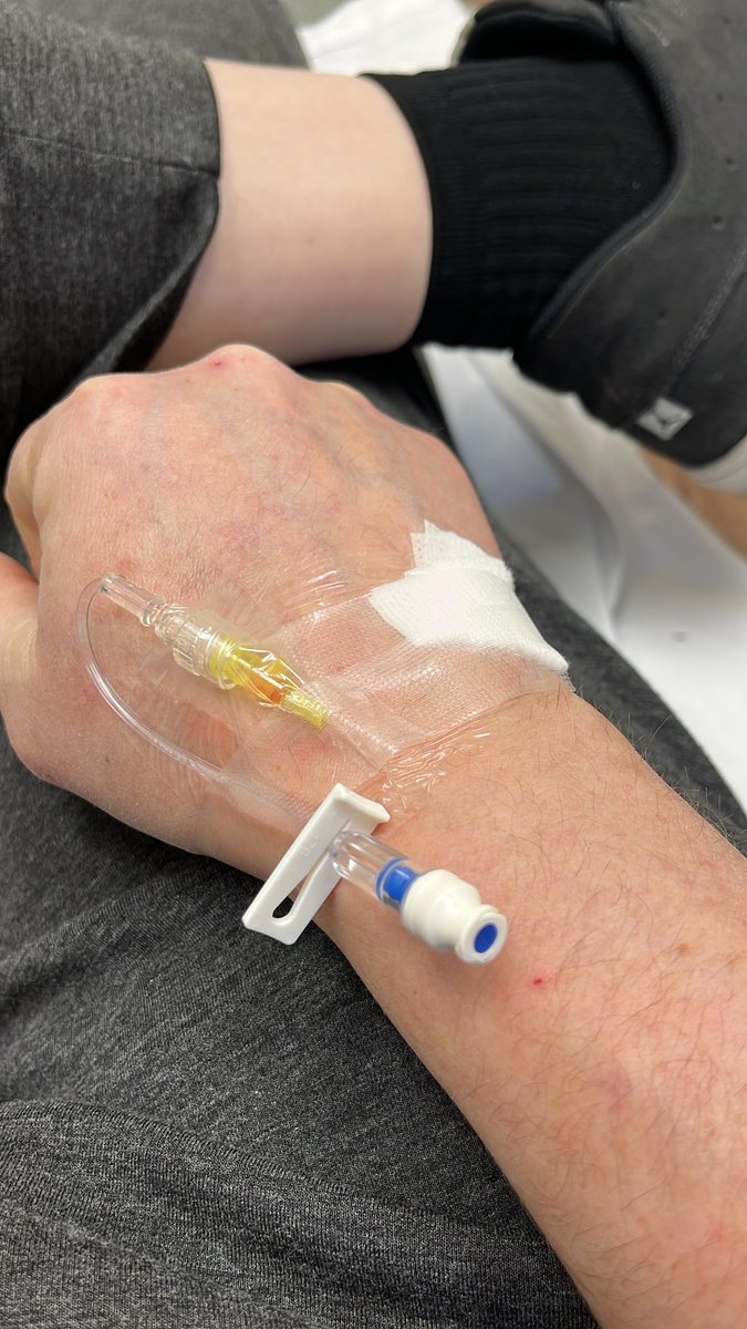 Jeremy4hand's tweet image. Session #27of Immunotherapy.  One day at a time.  One session at a time.  Let’s do this.   #Wrasslin
