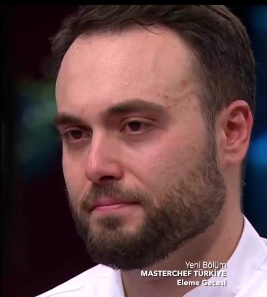 Evde hepimizin gözünden yaşlar süzüldü,kaşık aldığı için değil #Kerem  duygulandığı için duygulandık hepimiz.

 #MasterChefTürkiye