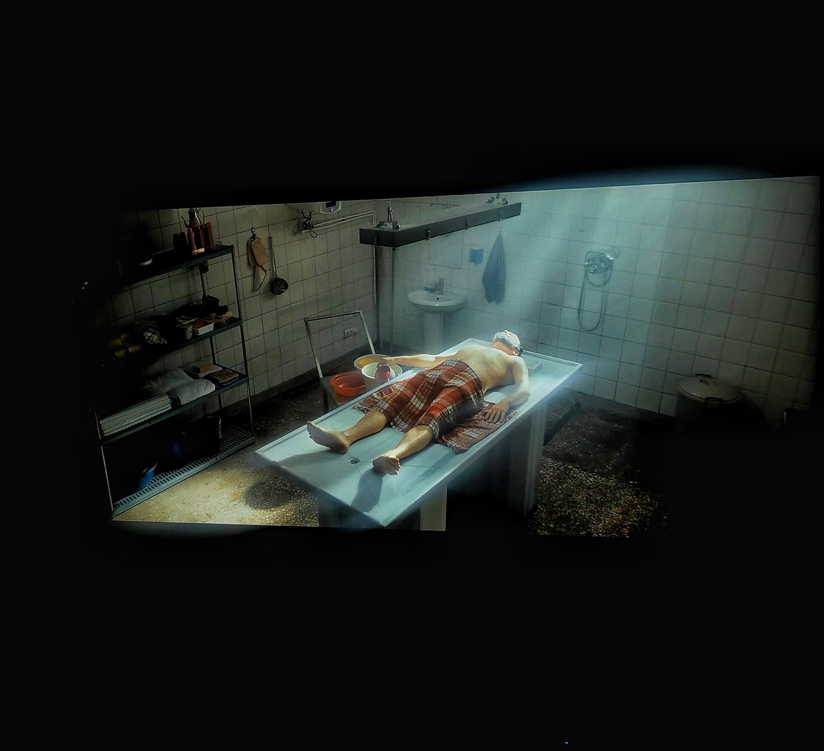 Veysellay's tweet photo. Gassal bahaneydi. 
Herkes kaybettiğine ağladı...
#Gassal https://t.co/JuvThayJeN