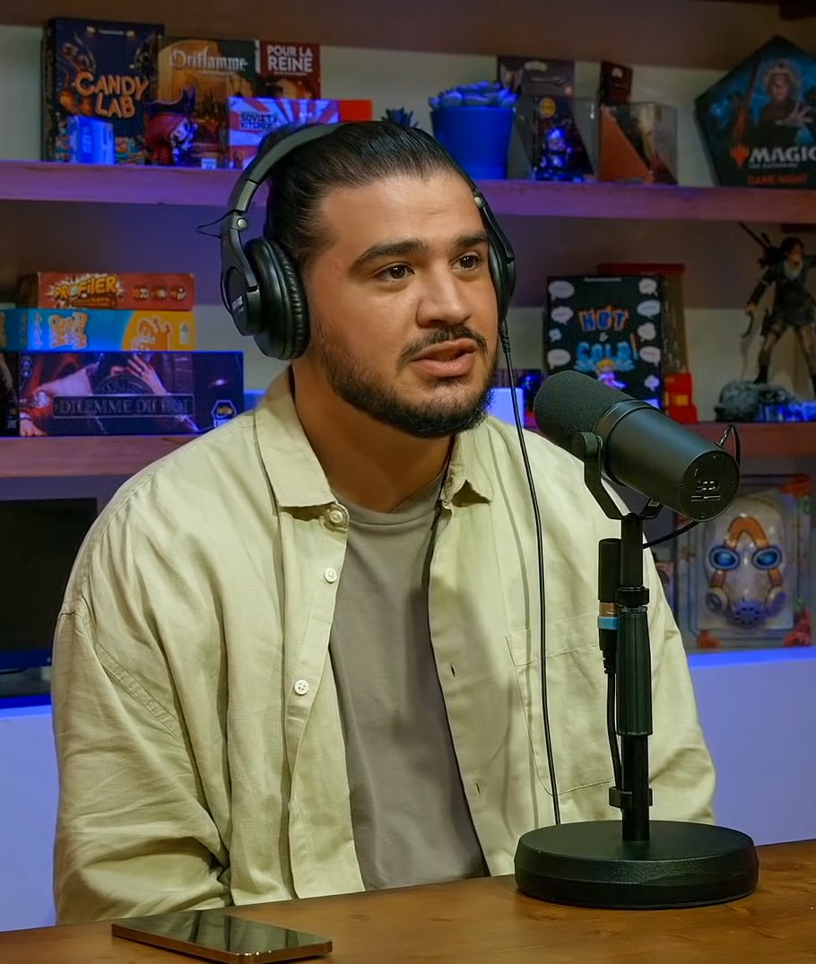 CerfiaFR's tweet image. 🇫🇷 FLASH | Le streameur AmineMaTue organise un événement caritatif pour récolter des dons en faveur des victimes de la Palestine, du Congo, du Soudan et du Liban. 🇵🇸 🇨🇩 🇸🇩 🇱🇧

👉 Des dizaines de streameurs participeront à cette initiative, qui se déroulera tout le week-end du 17…