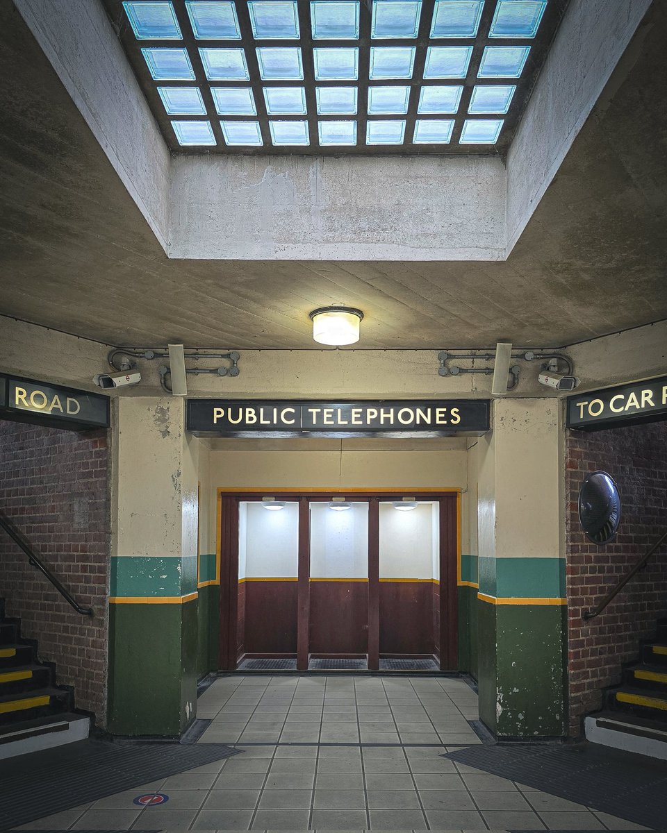 ja_madden's tweet image. 24 photos I've taken in 2024 🧵
Mostly London with a smattering of others in between. Enjoy!
------
1. Cockfosters Underground Station, London - October 2024