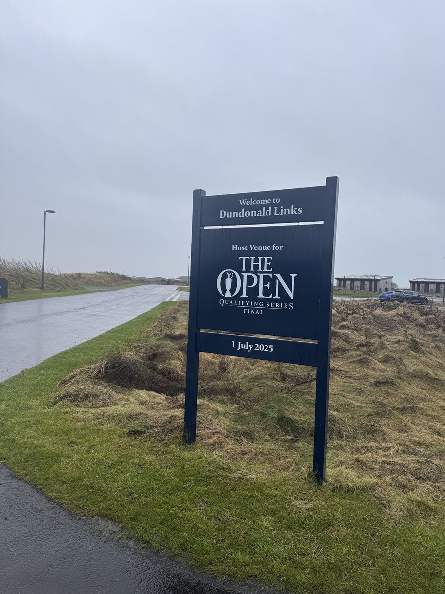 Bigsymind's tweet image. Bit of golf in Zane’s dual nationality country 🏴 stunning course in terrible weather conditions mind ⛳️