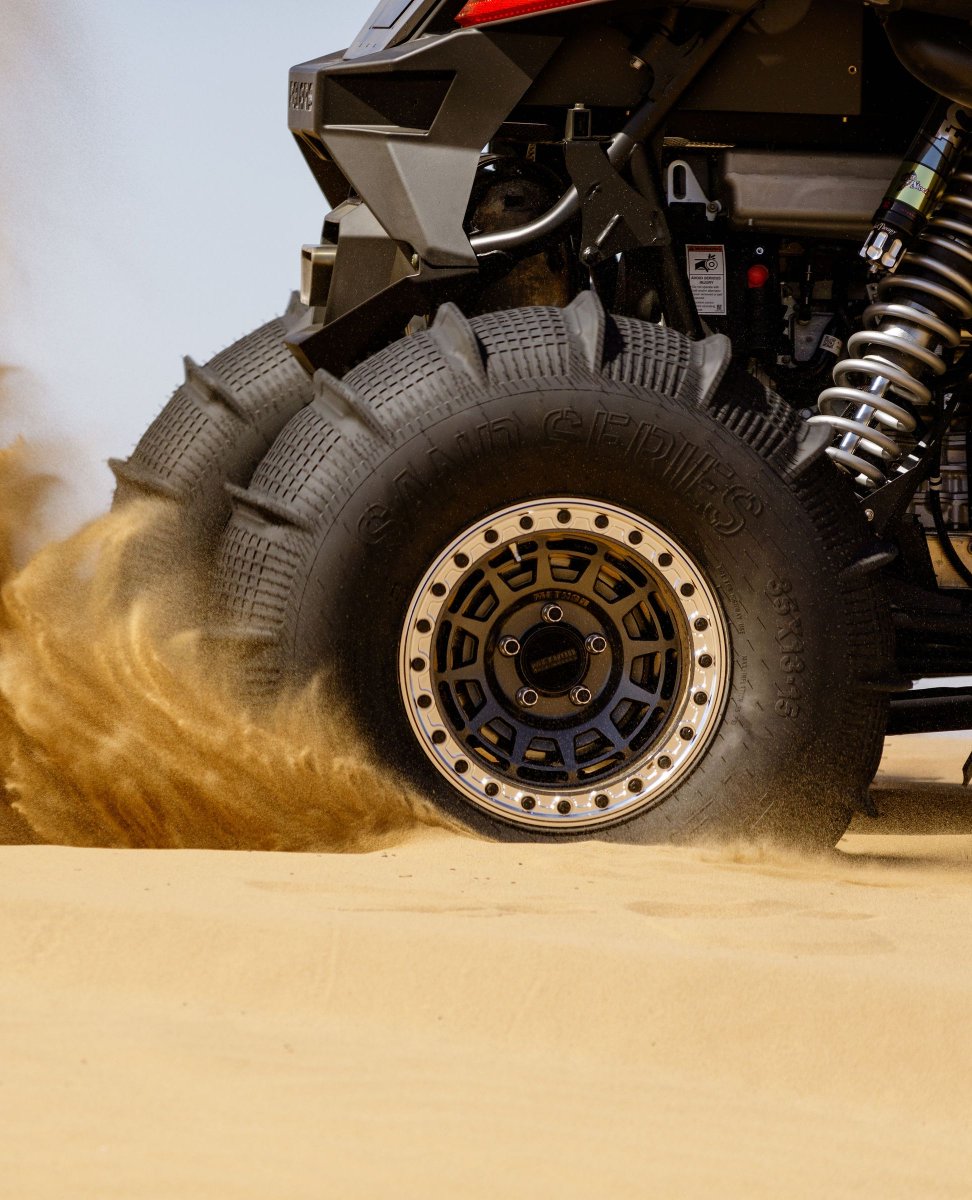 TensorTire's tweet image. Designed for the highest horsepower machines, the new Tensor 35” Sand Series rear tires take performance to the next level. 

Now available in two variations:
🔹 35 x 11-15 – Lightweight at just 33.3 lbs
🔹 35 x 13-17 – Versatile and powerful at 34.2 lbs

tensortire.com/collections/ti…