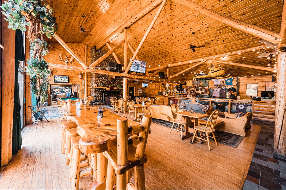 Guess who's back back back...

WE ARE! Open 7am-9pm daily, and we still have openings for a NYE overnight getaway! Give our team a call at (207) 663-4466 to make it happenl 🙌