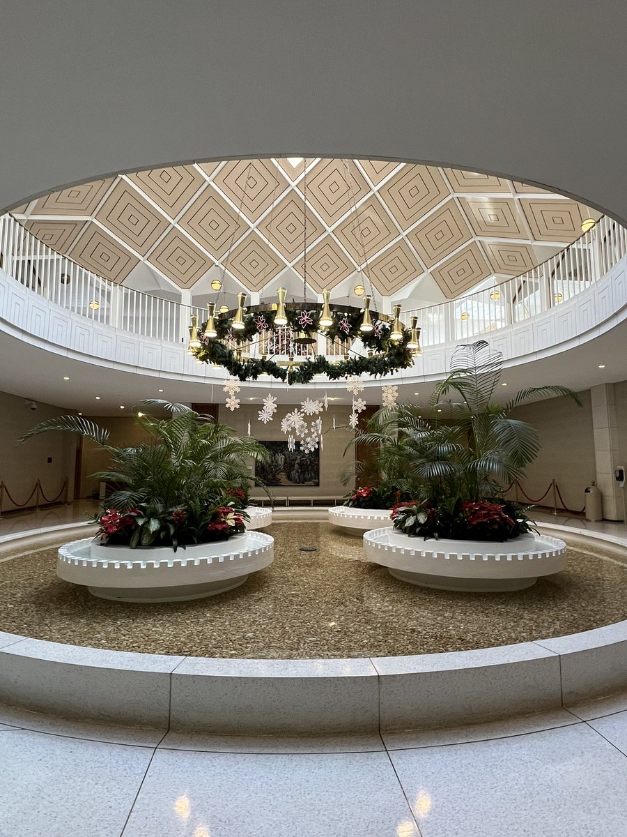 Checking out my sixth(!!!) new state capitol of 2024 and…possibly a 1960s shopping mall?