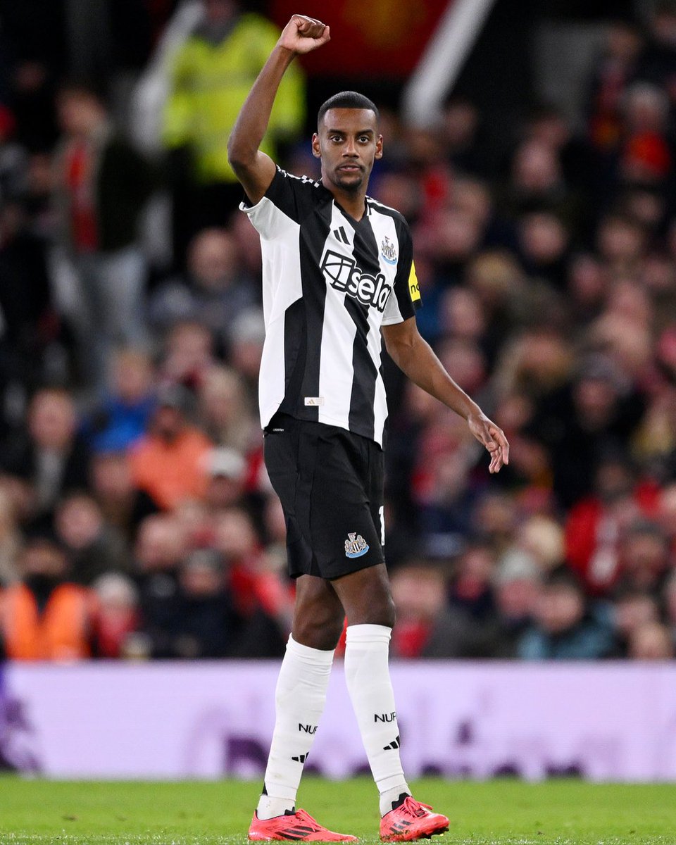 HALF-TIME

Aston Villa 1-1 Brighton
Ipswich 1-0 Chelsea
Man Utd 0-2 Newcastle

#AVLBHA #IPSCHE #MUNNEW