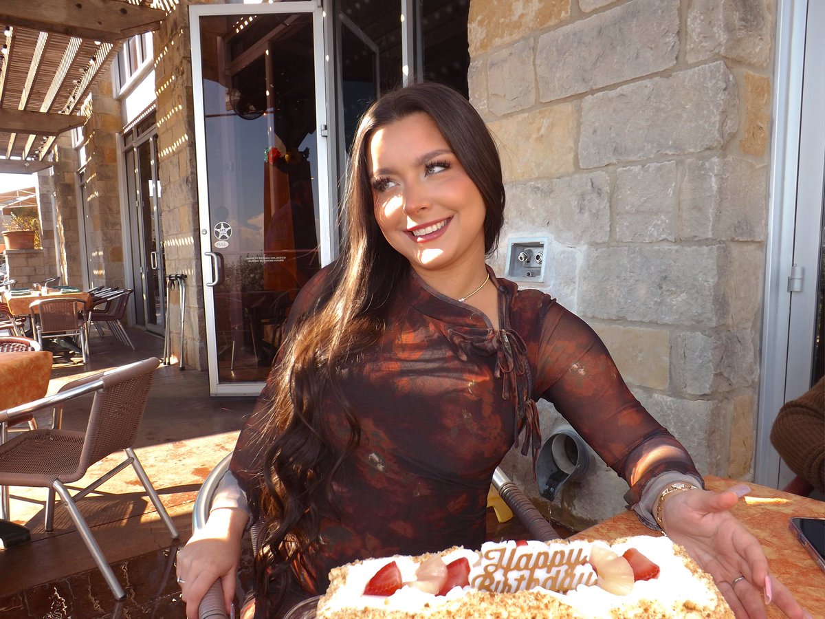 meaghan mo ☾ 𐦍 tweet media