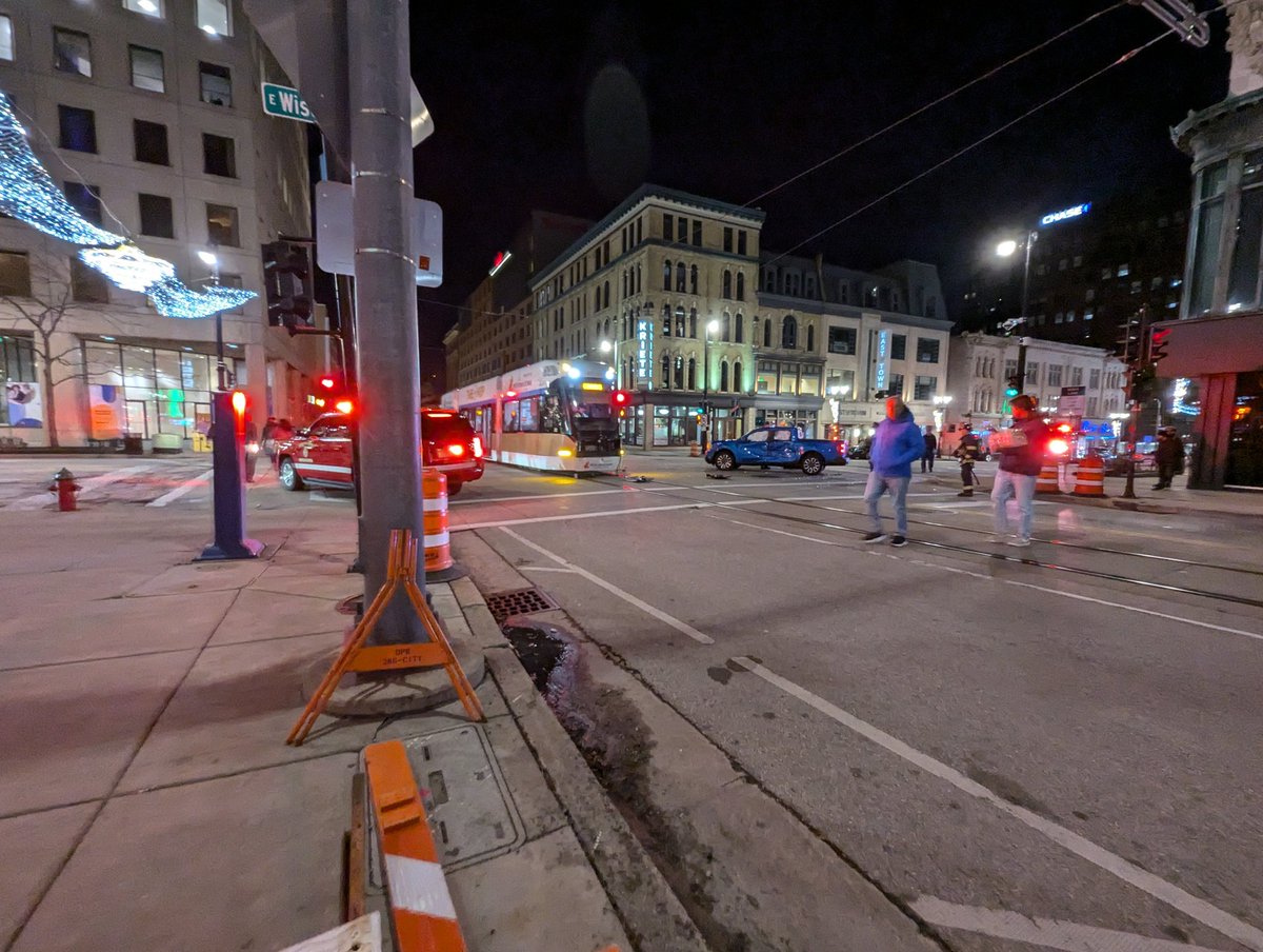 Mel Buellesbach tweet media