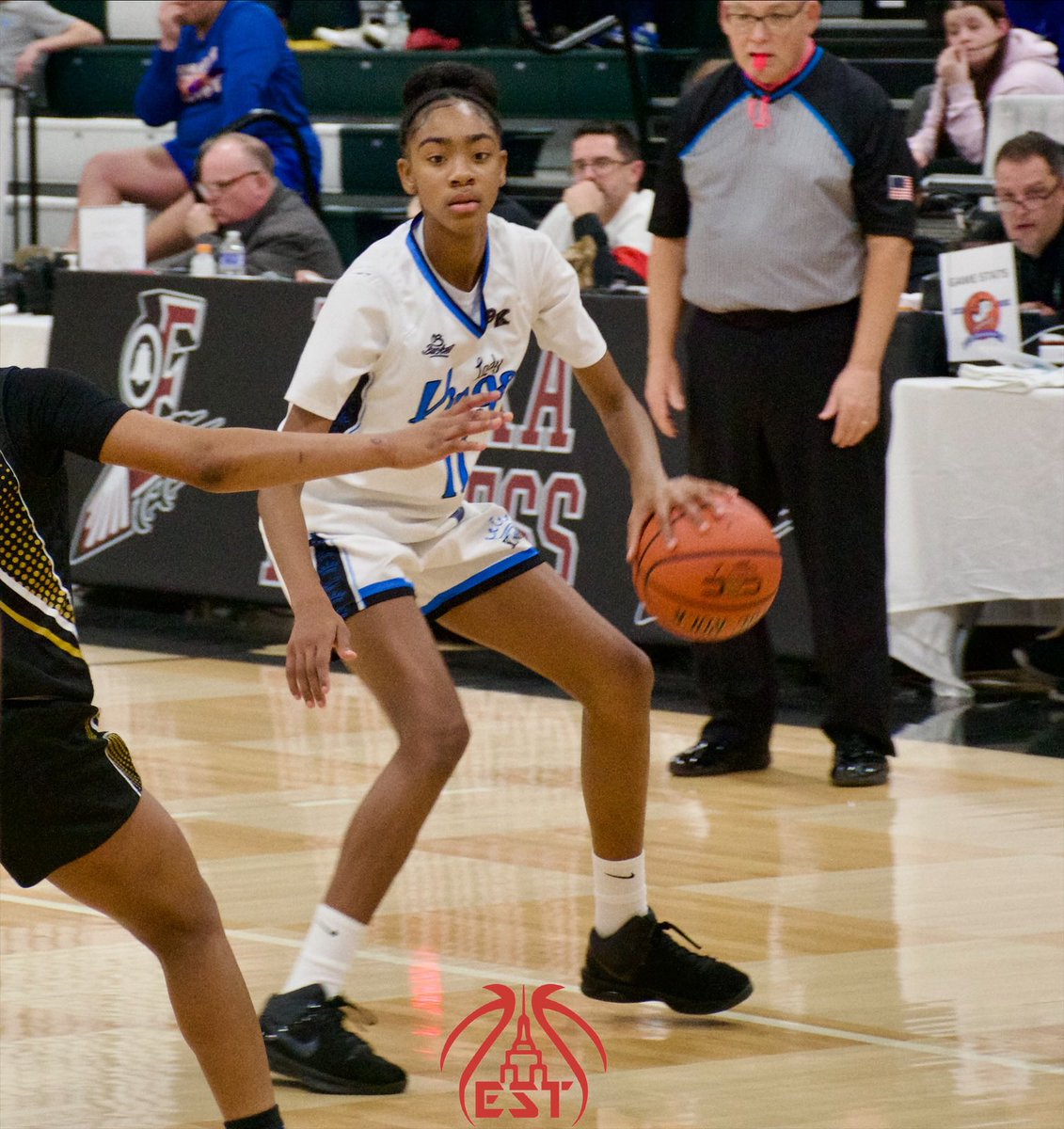 NYSTakeover's tweet image. Bishop Kearney 59
Cardinal O’Hara 55
Final

As can often happen with the level of familiarity these Rochester &amp;amp; Buffalo powers share, it turned into a supporting cast grind that felt like more like a war of attrition at times. This time around, it was BK that rose late to take…