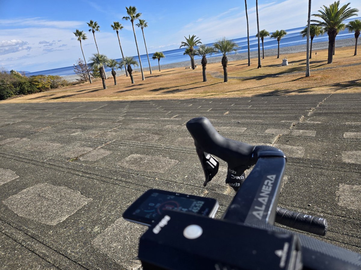 YudaiArashiro's tweet photo. 2024→→→
🚴‍♂️💦💦💦→→→2025!!!
@irctire_bike #formulapro
@BrytonJapan #RiderS800 
@cropsjapan #rev1200
今日はめちゃめちゃ暖かい！
もう2024も終わりますね。皆様良いお年を！！！ https://t.co/GRQvC5Nc7g