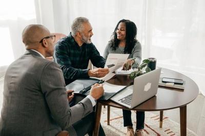 Trust and communication are vital for older generations to pass down the values required for building, preserving and growing their family’s assets. advisorstream.com/read/forbes/mo…