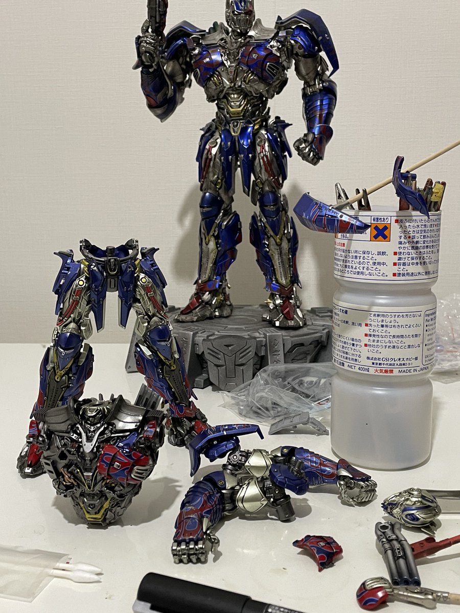 zombitrip's tweet photo. yolopark オプティマス
threezero を参考に追加塗装と墨入れ。
#threezero #threezerojp #yolopark #トランスフォーマー https://t.co/nwFsxZzloO