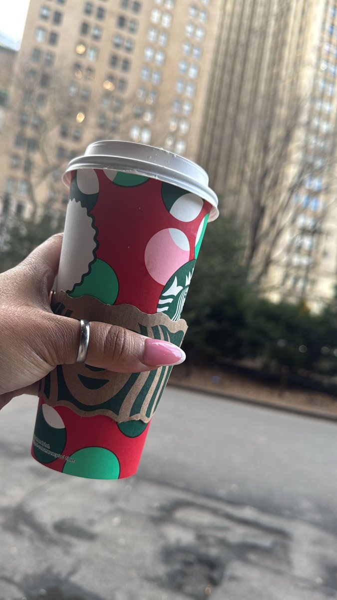 MsCeNisha's tweet photo. New York, todays dump ..
1. Brooklyn Bridge
2. Wall Street
3. Little Italy 
4. Chinatown https://t.co/RdsVCXIcxY