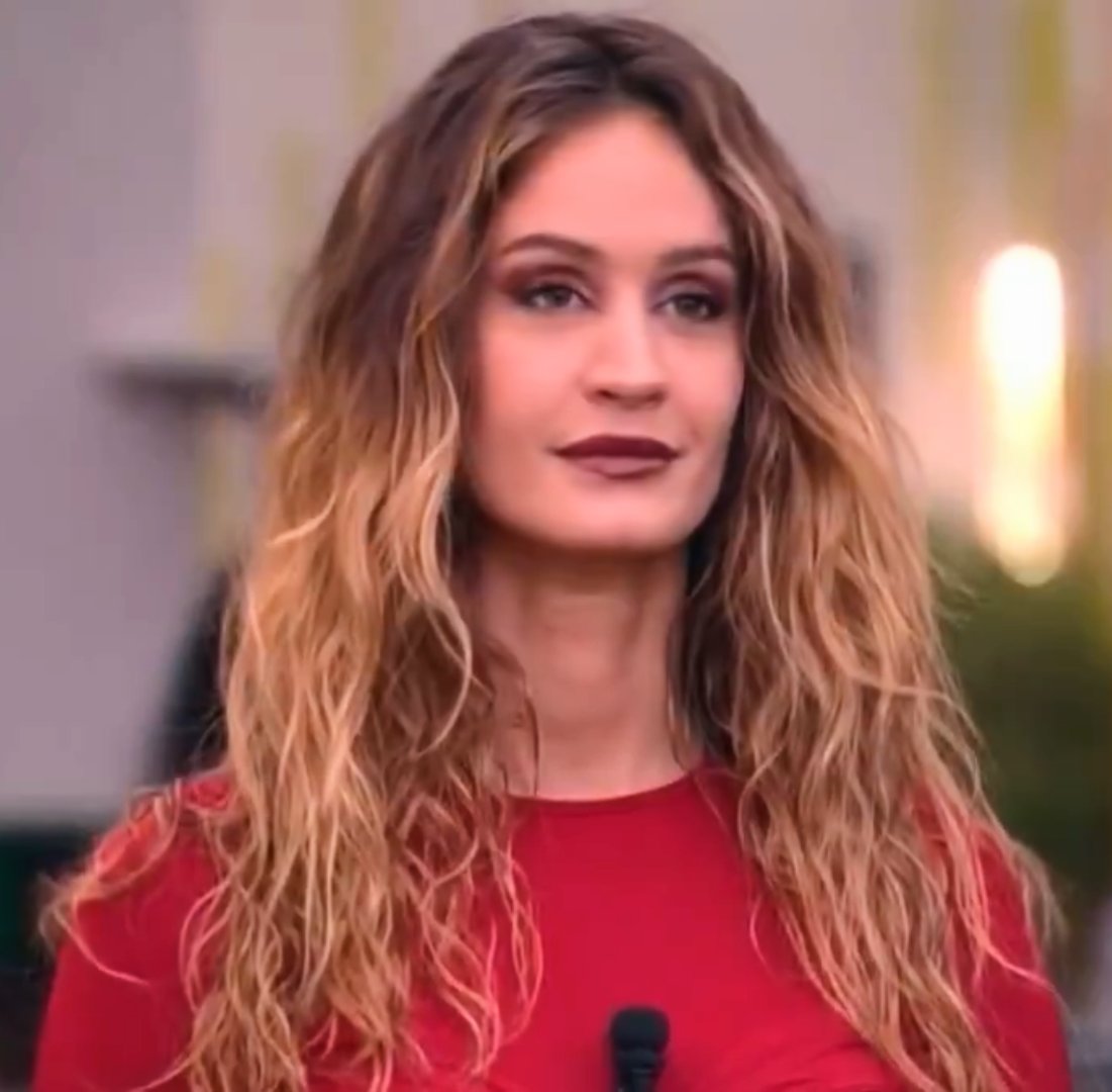 stillmanic17's tweet image. Inmortal she...       return to me 🔥👑
#heleners #mellos #zelena