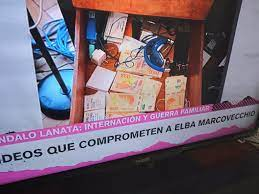 josemendez42218's tweet photo. PARA RECORDAR  EL DINERO QUE GUARDABA JORGE LANATA EN SU CAJON ANTES Y DESPUES DEL PASO DEL HURACAN  "ELBITA" se  fueron los dólares quedaron los pesos https://t.co/cI8fF4j30y