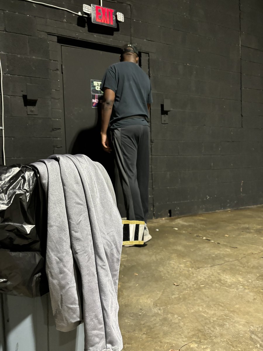 Cold World tweet media