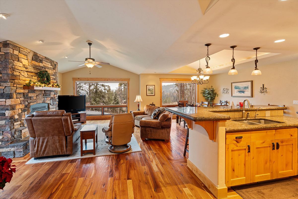 PureWestRE's tweet photo. Nestled in #LakesideMT, the exceptional #CherryHillYachtClub with #privateboatdocks, #clubhouse, and #tennispickleballcourt.

348 Jib Lane, #LakesideMT

3 Beds / 4 Baths / 3,094 Sq Ft
MLS# 30038066 / $1,300,000

Contact Sue Ann Atkinson - 406.382.0011

https://t.co/OLFgAqbs7V https://t.co/10QesmTsEv