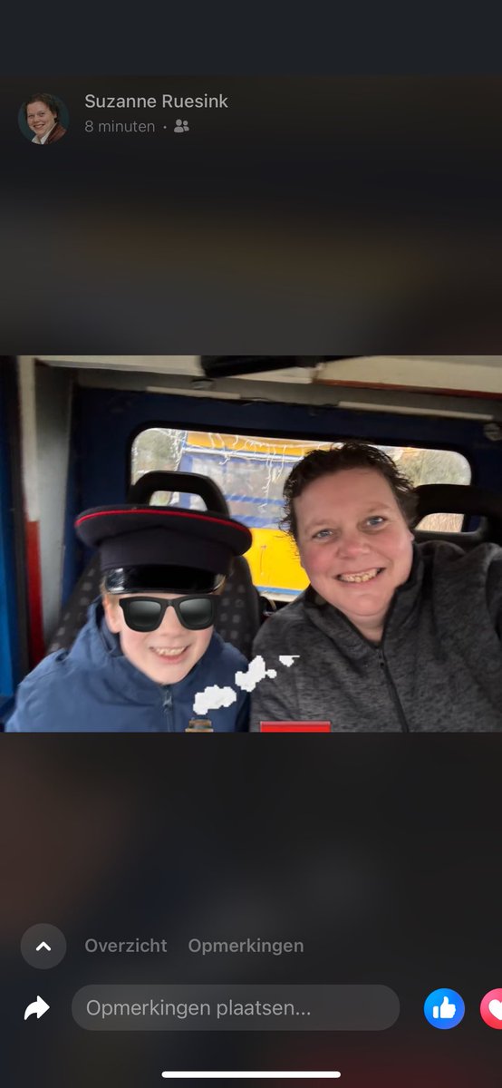 Vandaag de laatste bus 🚌 van 2024 op bezoek gehad. Ik mocht rijden met de trein 🚂 en een fantastische conducteur heeft geholpen❤️ #familiebedrijf #boerderijmuseum #theepottenmuseum #farm #food #fun #achterhoek