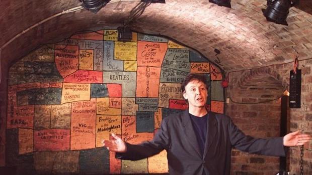 lyricallygames's tweet photo. Today in music history: On Dec 30, 1999, Paul McCartney returned to Liverpool’s Cavern Club, where The Beatles played nearly 300 shows in their early years. Performing for 300, McCartney played songs from Run Devil Run, along with Beatles classics. #TheBeatles #lyricallygames https://t.co/63HaBrQf80