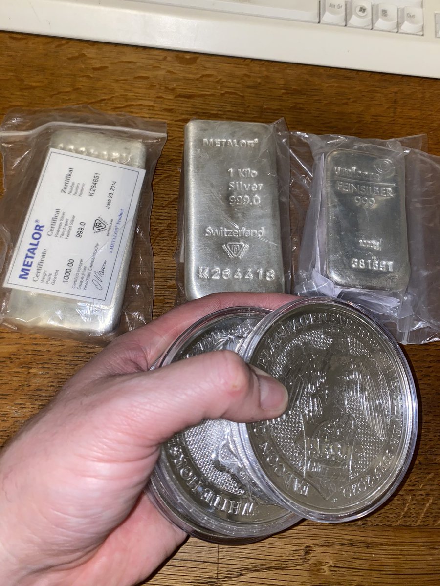 ASerialInvestor's tweet image. Could this silver post get me above 1000 followers before end of 2024.

I share my stacks, feel free to join in with a comment.

Come on #silverstackers ……grow the community🪙🪙🪙🔥🔥🔥🔥

Like
Comment 
Share 
Repost
Follow

I’ll start with this