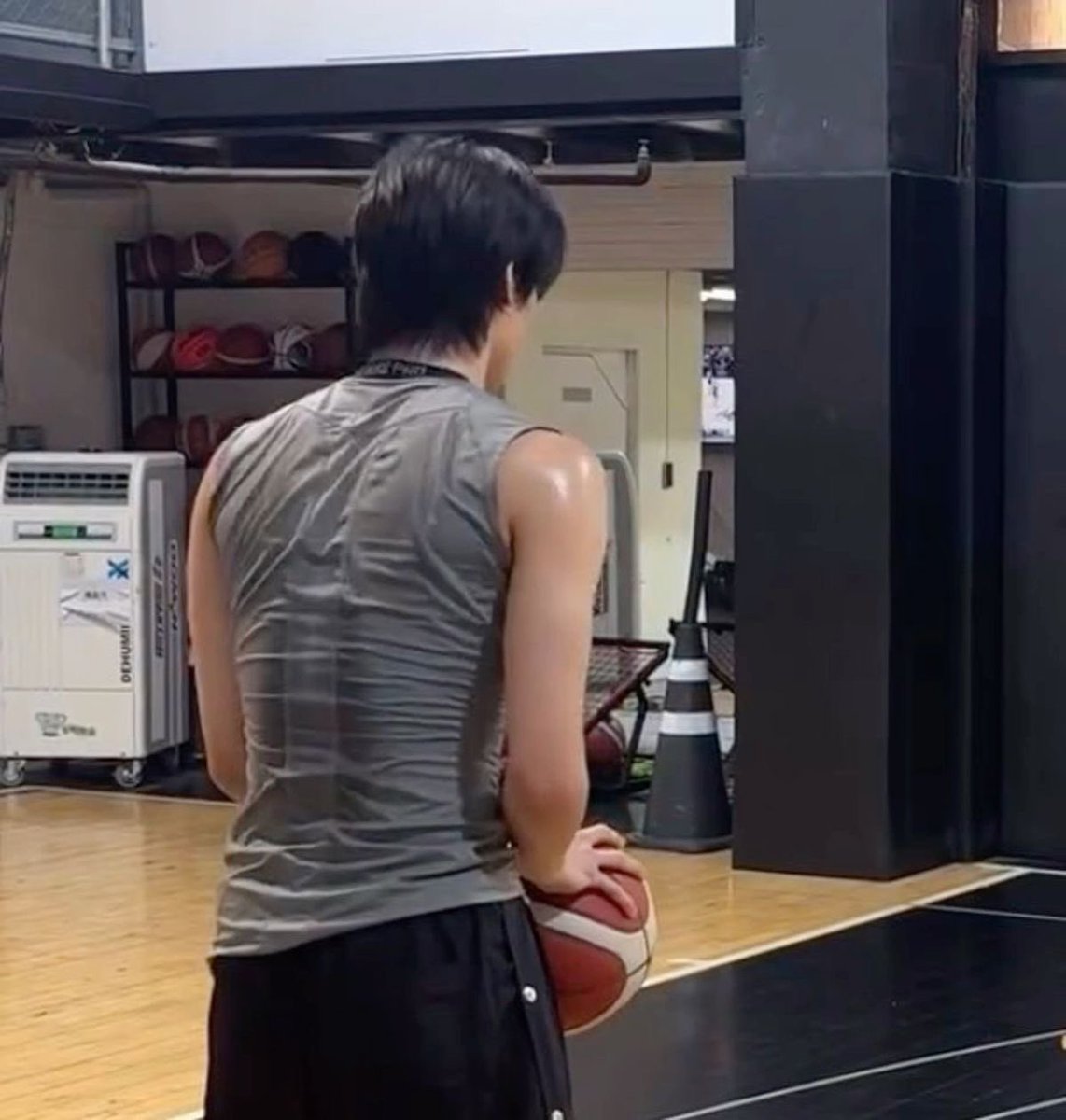 juyospaces's tweet photo. my favourite basketball player https://t.co/nCKxP3oL0j