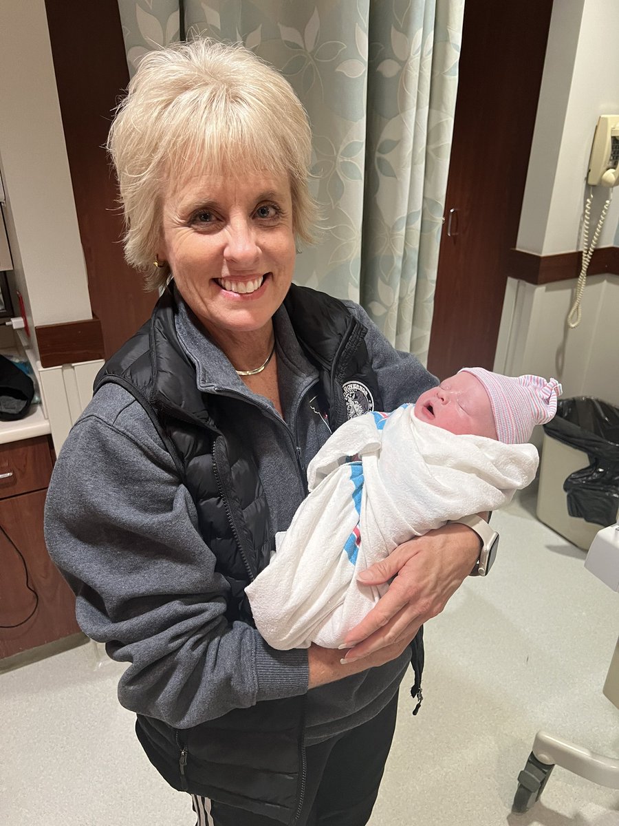 Happy Birthday <a href="/KRJONZ/">Kelli Jones</a>! We love and are so proud of you! #HappyBirthday @SarBearJonz11 <a href="/alyson_epp/">alyson</a> <a href="/emileejonz/">Emilee Jones</a> <a href="/kayjones012/">Kayla Francis</a>