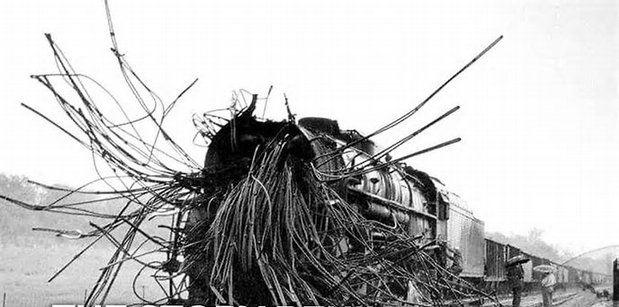 laura13archer's tweet image. SILENT HILL TRAIN
#SMARTTRAIN HOW COMPATIBLE YOU TELLING HITLERS SISTER NOT TO RIDE WAS.
THAT IS BARB WIRE SLICED THROUGH EVERY PASSENGER
FUCKER