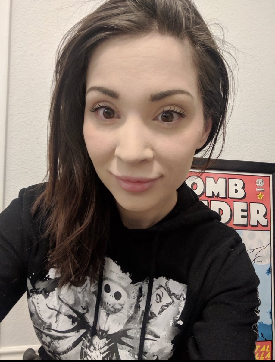 pearlythingz's tweet image. Next up we have this lovely conservative streamer whose name I forgot! What we thought was a hot E-girl looks like my moms friend Rebecca growing up 

We thought she was hot!! Turns out she’s just hot for her age!! 

Vote and RT if you want to vote for her