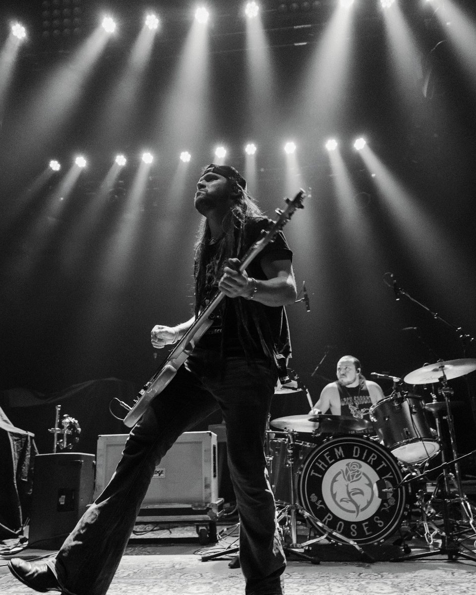 ThemDirtyRoses's tweet photo. Get ready for a party #KansasCity! We're headlining @knuckleheadskc on JANUARY 16th! These tickets will #sellout, so get yours fast π₯ β‘
Get tickets HERE: https://t.co/5MxfuYlAEI
#southenrock #livemusic #kansascity #localkc #rocknroll #outlawcountry #nashville #alabama #chiefs #reddirt