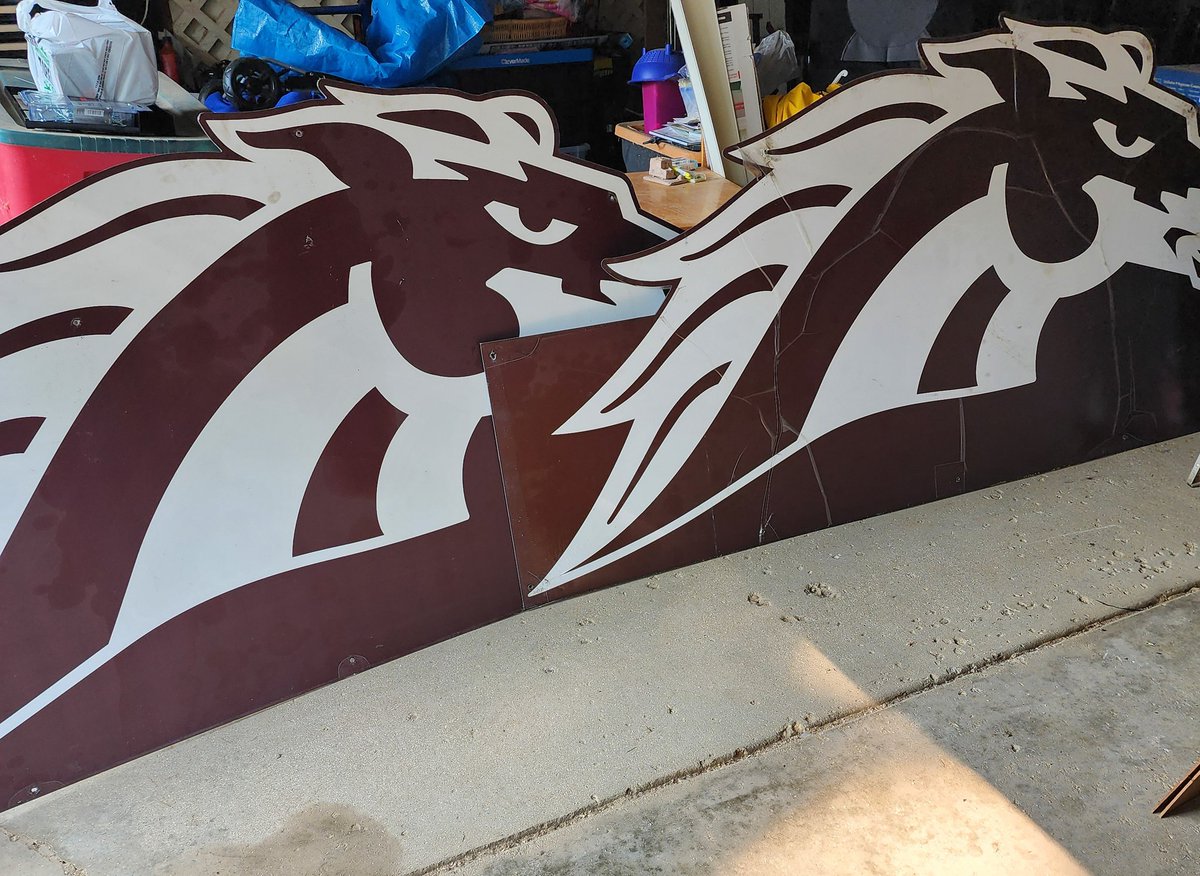 These are the featured items for this year's giveaway. They measure about 4' tall by 8' long.
Their previous home was at each end of the concessions tunnel on student side at Waldo Stadium .
Rules
1. Like and follow
2. Repost
I will check then draw at midnight 
1-1-25
Good luck