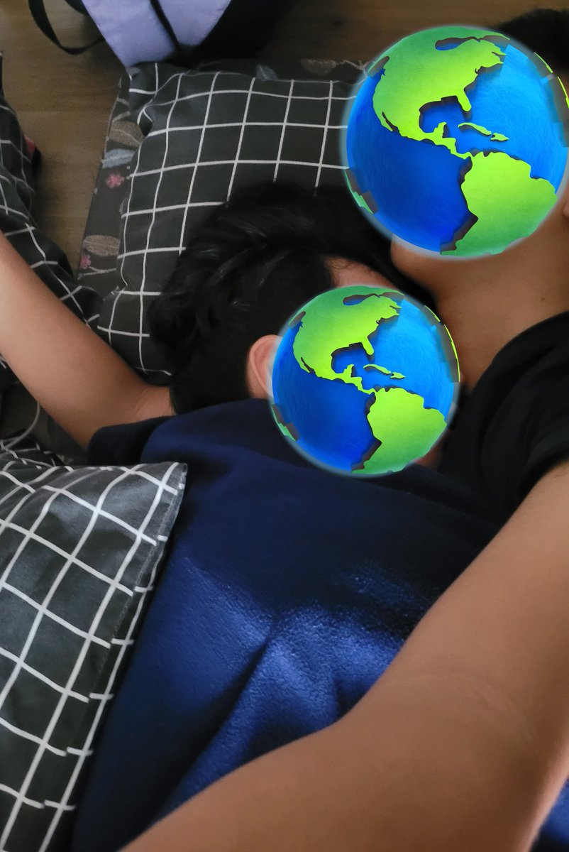 paperringed's tweet photo. Wake up sleepy head..
Ril cuddle sampe tidur https://t.co/9U5nSJLybe