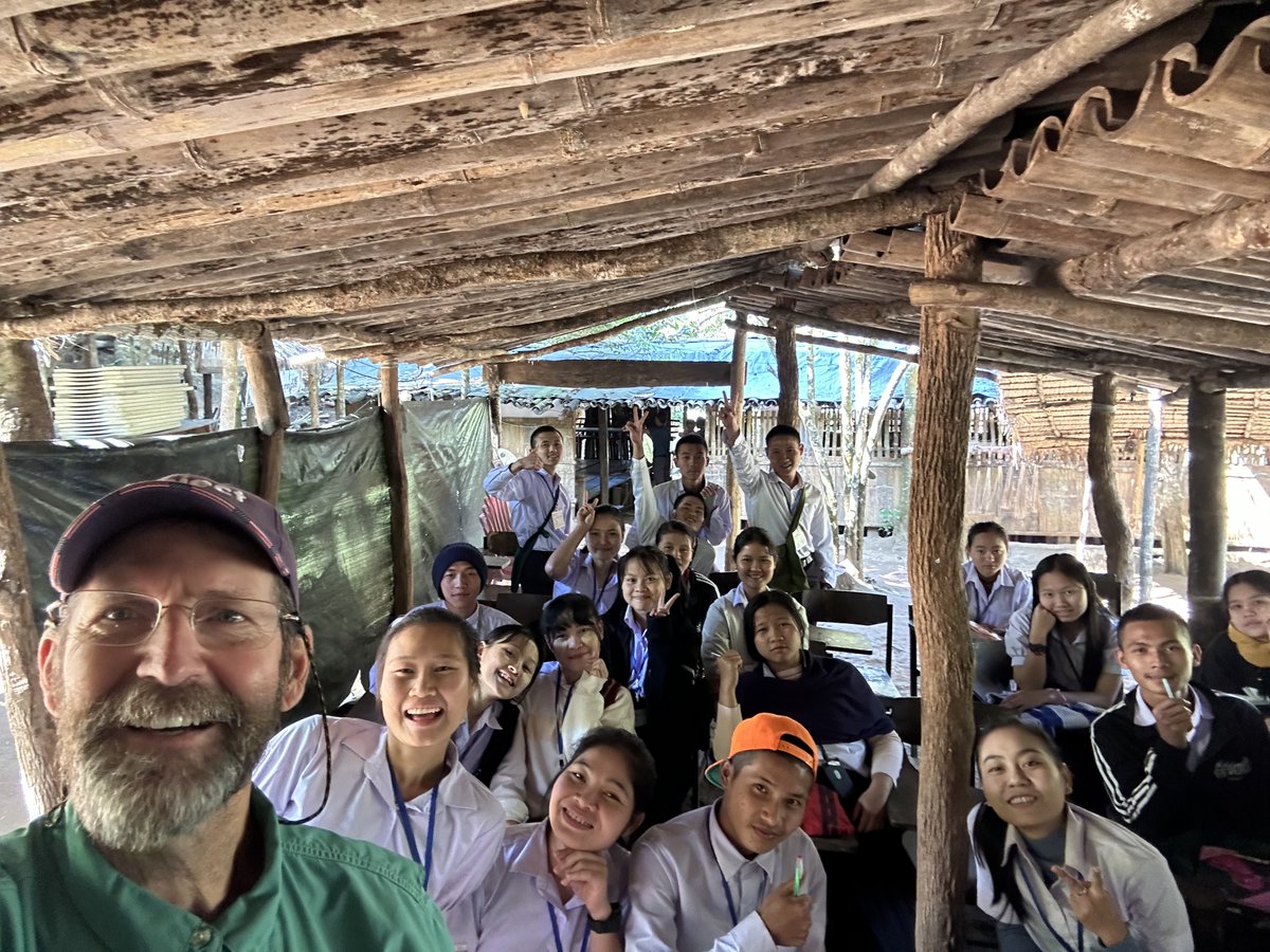 Students at Mu Traw Jr College on our last day of class, practicing small talk, investigative inquiry, story telling and more. The students showed the old geezer how to take a 'selfie'.

#educationforall #karenpeople #KarenState #KawThooLei #Burma #projectkare