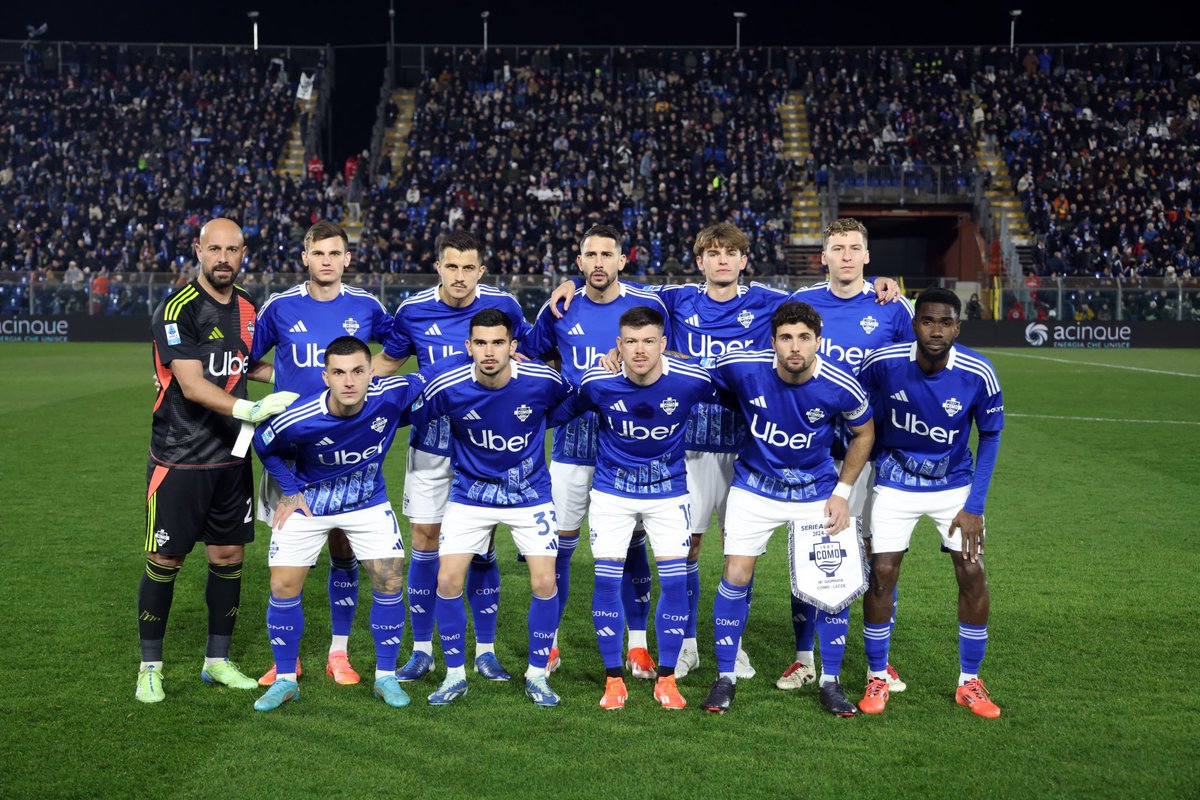 PReina25's tweet photo. Finisce l’anno con una vittoria importantissima!! ➕3️⃣💪🏼 Auguriamoci un nuovo anno con tante soddisfazioni come quella di stasera!! 🙌🏼 #SemmCumasch ⚪️🔵 @Como_1907 https://t.co/zkNF2HPG0B