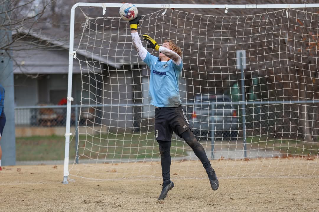 Scottthekeeper's tweet photo. Put in some work this weekend with some of the best GK coaches around. Getting read for @ECNLboys Florida Jan 3-5. @ImYouthSoccer @NE_Ok_HS_Sports @EliteSoccerPlay @TopPreps @prepsoccer @NcsaSoccer
@HS_Prospect @KeeperKlips https://t.co/78r7Bl01Hd