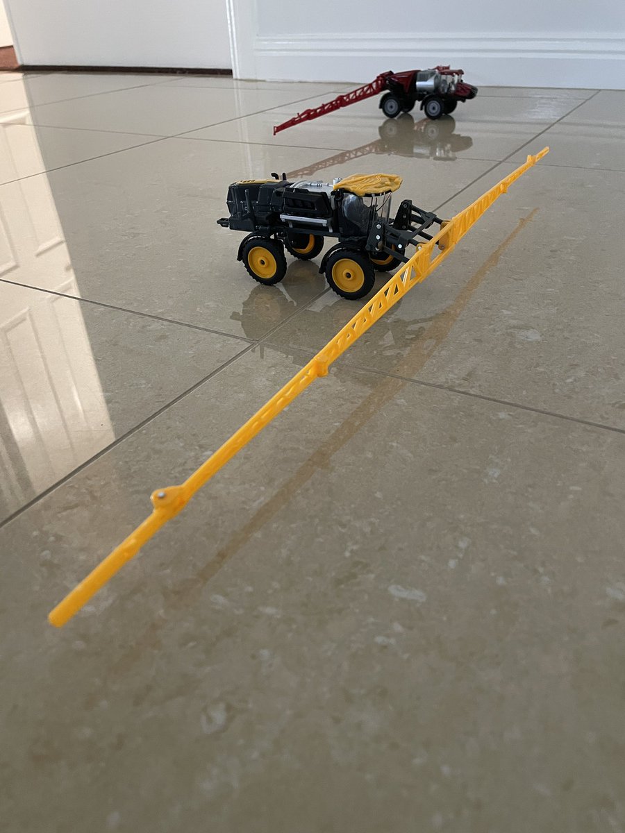 pfox_manheim's tweet image. Feeling a bit like @brodenholland here at the moment - giving the new Hagie STS a good run against a 50 Series Patriot though… #farmin #farmtoys #bto 👍🏻