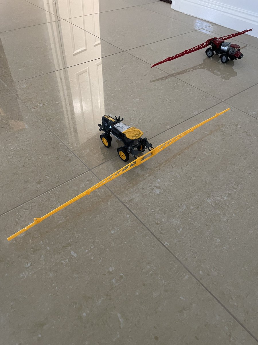 pfox_manheim's tweet image. Feeling a bit like @brodenholland here at the moment - giving the new Hagie STS a good run against a 50 Series Patriot though… #farmin #farmtoys #bto 👍🏻