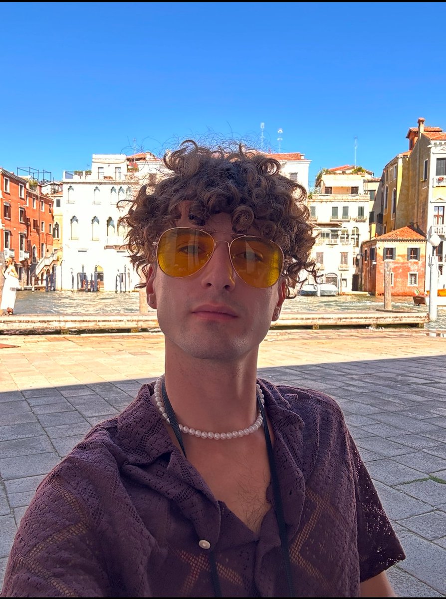 3MCSquared's tweet photo. 4 random photos from this year bye everyone see you on the other side https://t.co/1CtnLXsxfK