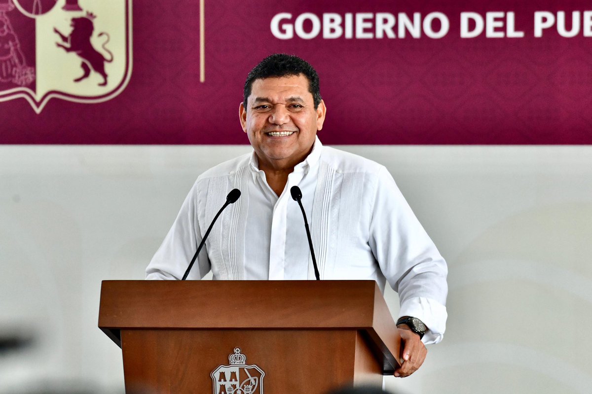 Hoy fue nuestra última conferencia de prensa del año. Completamos 28 desde el 2 de octubre que iniciamos, con 200 preguntas respondidas y más de 30 horas de transmisión en vivo. Ha sido un verdadero ejercicio de comunicación democrática. Lo público ahora es más público. No hay