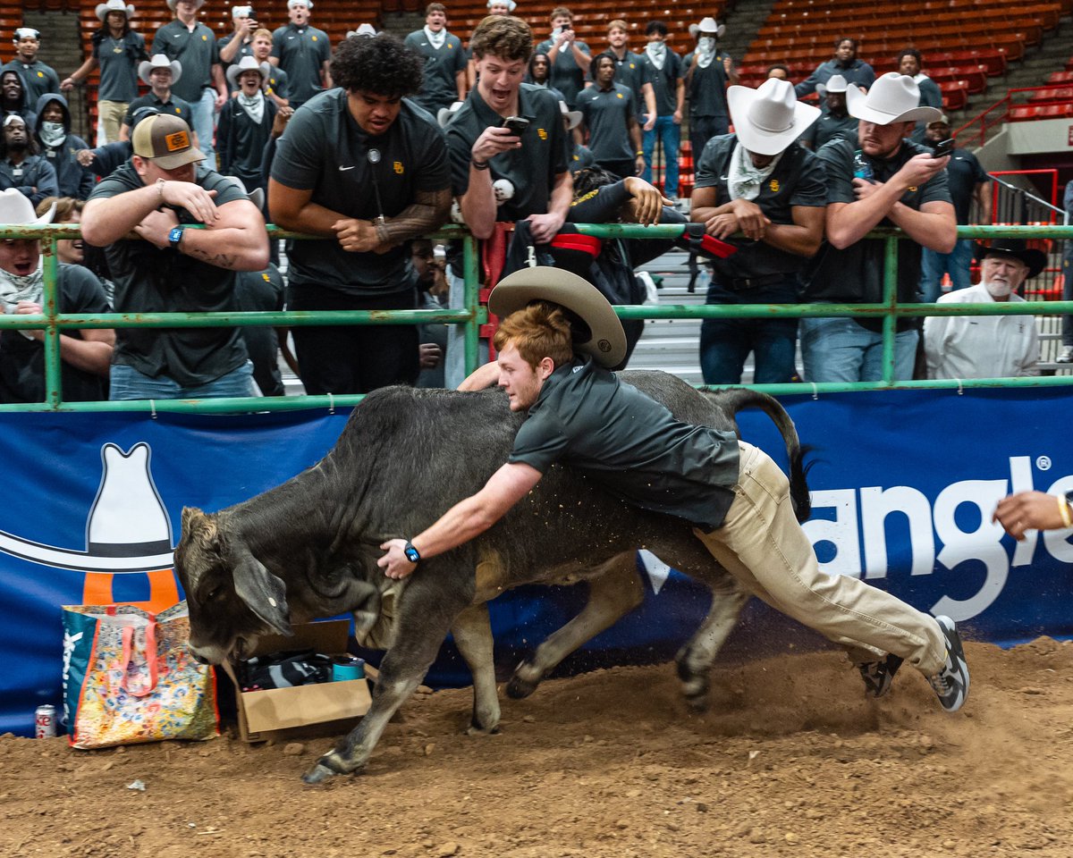 Rodeo Bowl 🤠

#SicEm | <a href="/TexasBowl/">Kinder's Texas Bowl</a>