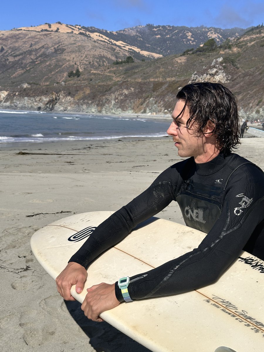 freestyle_watch's tweet photo. Cool waters, bold moves. The Shark Leash Melbourne keeps the adventure on track—surf-tested, beach-approved 🏄♂️🌊
#surflifestyle #surfvibes #surftime #surfskate #surfingtime #surfingstyle #watchlove #watchshot #surfwatch https://t.co/cdNMqt2KTY https://t.co/qlnhemqrA0