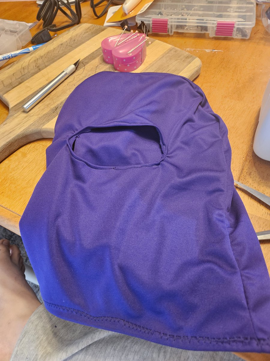 I ENDED UP MAKING A THING!!!!it's not the nicest thing you've seen. But it's a functioning thing and I like it.🤪