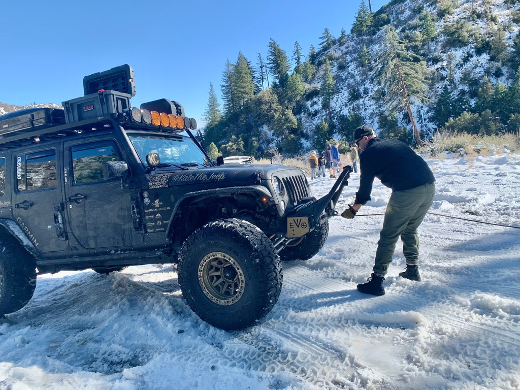OFFTHEGRIDSRPL's tweet photo. Be honest. Are you really working today or just daydreaming of something along these lines?

#offthegrid #offthegridsurplus #4x4 #wheeling #offroading #camping #overlanding #snowwheeling https://t.co/Oo2Z67Op0W