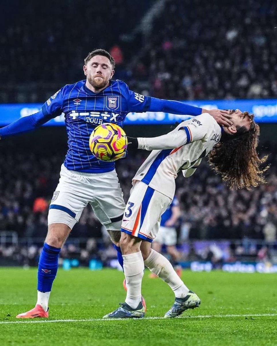 Away Days Beer Company (@awaydaysbeer) on Twitter photo Iโm off to hang it myselfโฆIN THE LOUVRE ๐ผ๏ธ๐๐ #itfc Iโm off to hang it myselfโฆIN THE LOUVRE ๐ผ๏ธ๐๐ #itfc