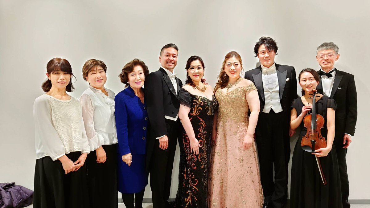 tenortani's tweet photo. 【珍しい角度からの写真(笑)】
先日、川西市民オーケストラ様の第九特別演奏会でテノールソロを歌わせていただきました。
ちょうど10年前に、川西の金太郎というミュージカルに出演させていただいたのですが、その時に作ら��たオーケストラがこの川西市民オーケストラの母体であるとのことです。 https://t.co/1pXzcZcf2I