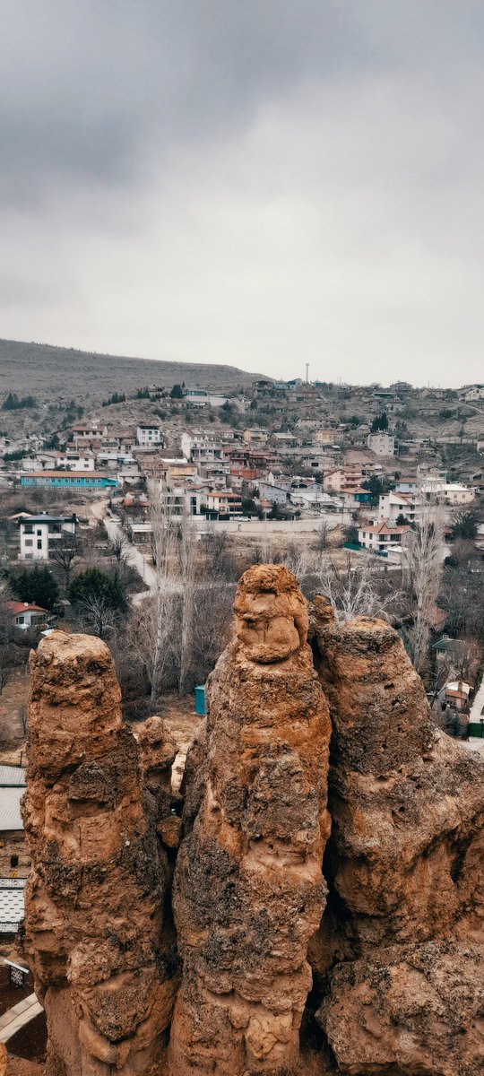 •Seyir eden misin, seyreden misin bu âlemde?