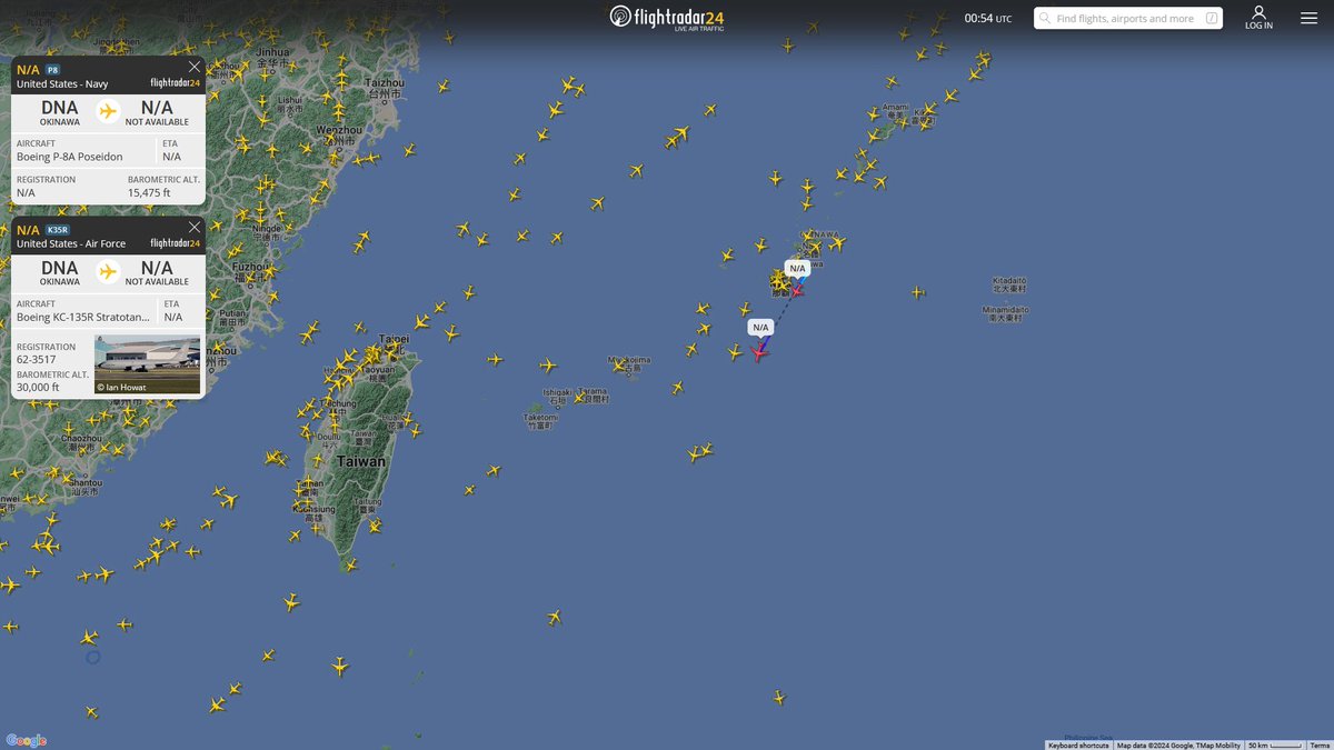 AIYeyENGDdJkjTr's tweet photo. Dec. 31, 2024
#Okinawa Kadena Air Base #South China Sea
#NoCALLSIGN #AE67FF USN P-8A Poseidon
Refueling
#NoCALLSIGN #AE068D USAF KC-135R Stratotanker https://t.co/xXL6jexjX1