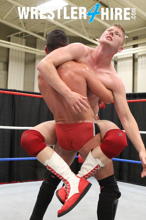 WrestlerForHire's tweet photo. Wanna see a #beatdown?
Look no further than the punishment #DJBeckhamJr gives #BobbyBryce!
https://t.co/zSIFFDVd67
#submission #submissionhold #submissionwrestling #subwrestling https://t.co/rrceoJtKlD
