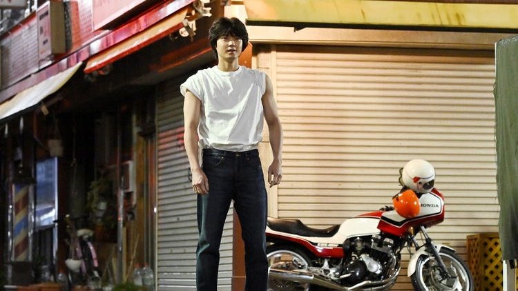 ムッチのバイクは #CBX400F にハーフカウルを装着した追加車種CBX400F